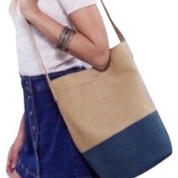Free People Handbags - Free People Vegan Hobo Bucket Bag Tan & Blue